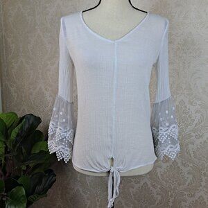 Ivy Ridge Size Small White V-Neck Top Tie Front Bottom Lace Edged Bell Sleeves